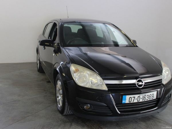 Opel Astra Hatchback, Petrol, 2007, Black