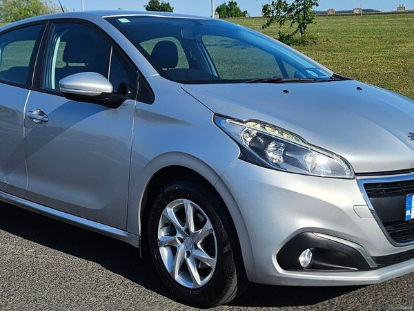 Peugeot 208 Hatchback, Petrol, 2016, Grey