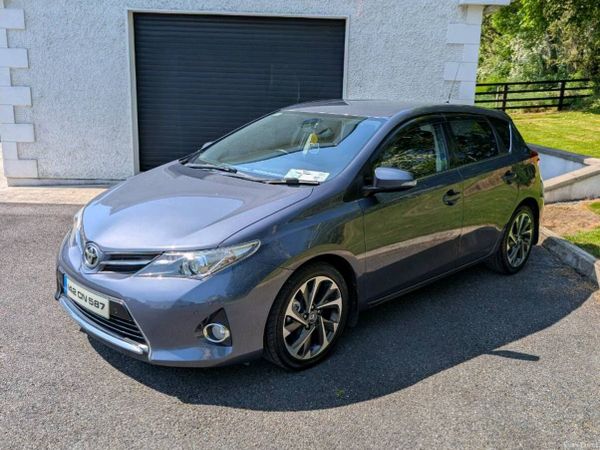 Toyota Auris Hatchback, Diesel, 2014, Blue