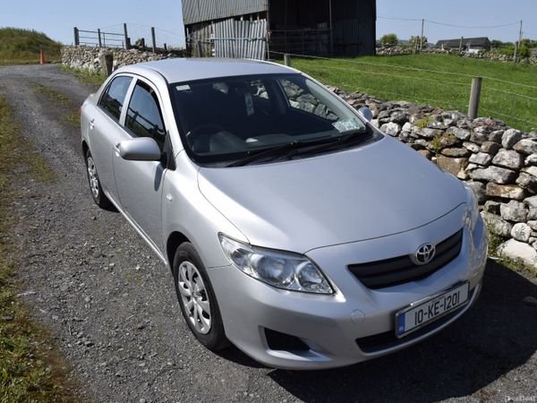 Toyota Corolla Saloon, Petrol, 2010, Silver