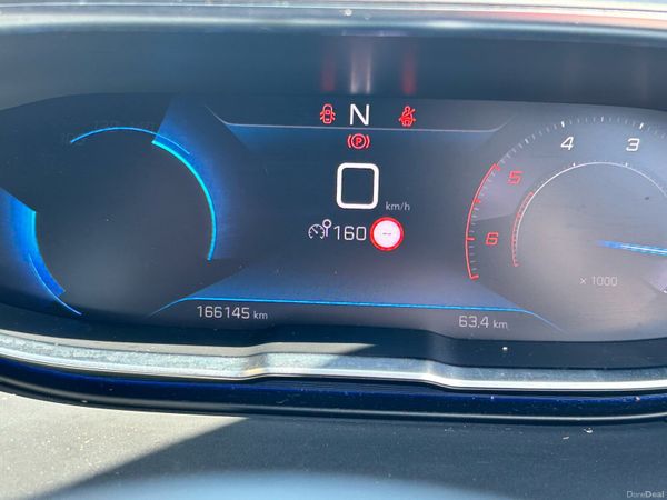 Peugeot 3008 MPV, Diesel, 2023, Red