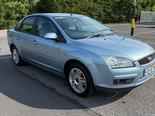 Ford Focus Saloon, Petrol, 2007, Blue