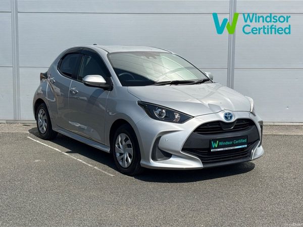 Toyota Yaris Hatchback, Petrol Hybrid, 2020, Silver