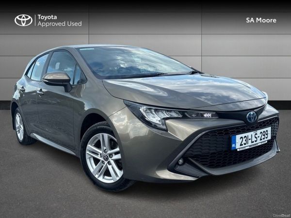 Toyota Corolla Hatchback, Petrol Hybrid, 2023, Green