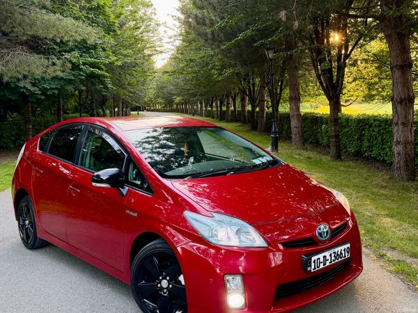 Toyota Prius Hatchback, Petrol Hybrid, 2010, Red