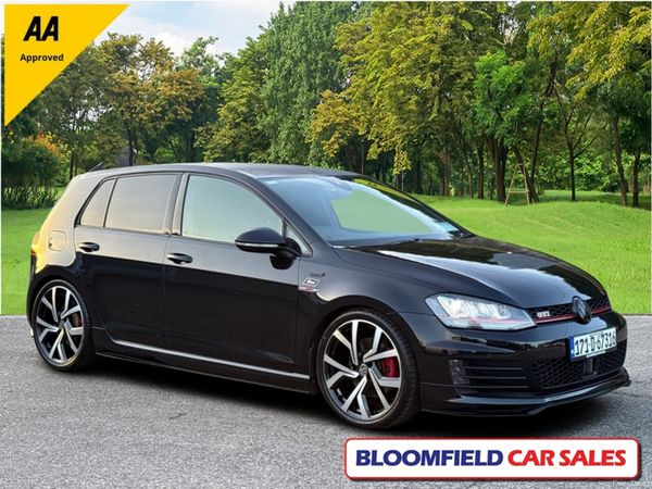 Volkswagen Golf Hatchback, Petrol, 2017, Black