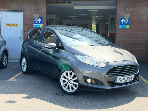 Ford Fiesta Hatchback, Petrol, 2017, Grey