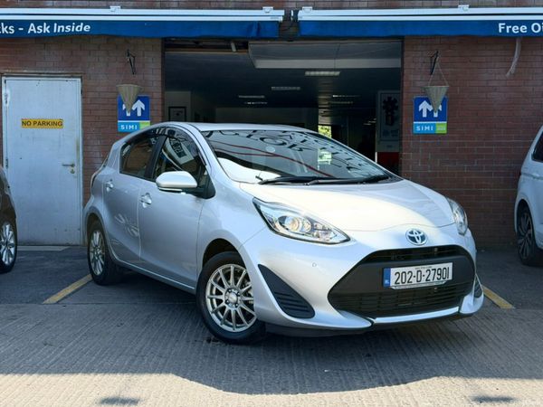Toyota Aqua Hatchback, Petrol Hybrid, 2020, Silver