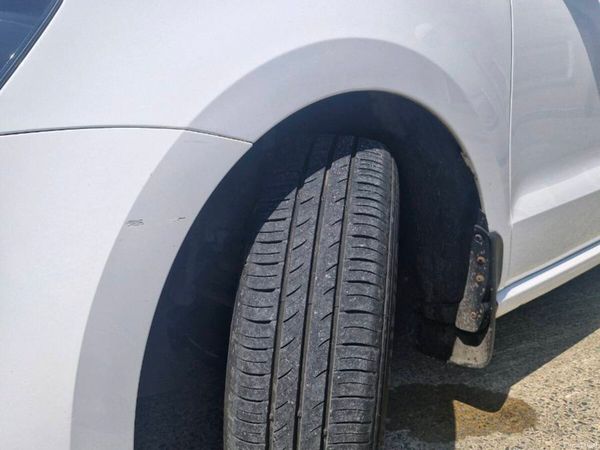 Volkswagen Polo Hatchback, Petrol, 2012, White