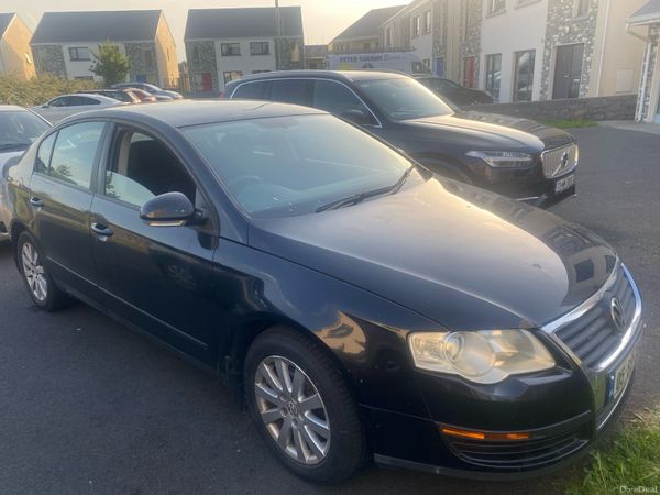 Volkswagen Passat Saloon, Diesel, 2005, Black