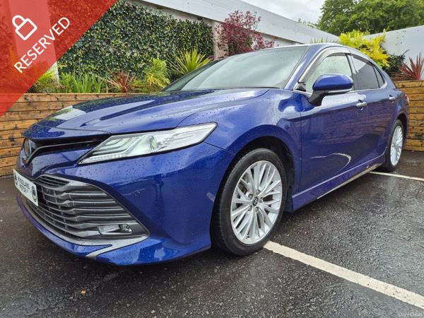Toyota Camry Saloon, Petrol Hybrid, 2020, Blue