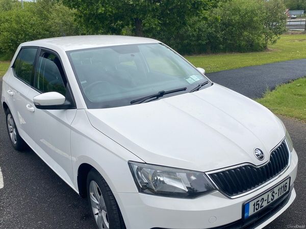 Skoda Fabia Hatchback, Diesel, 2015, White