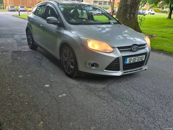 Ford Focus Hatchback, Diesel, 2012, Silver