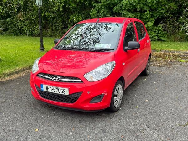 Hyundai i10 Hatchback, Petrol, 2011, Red