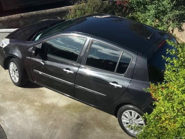 Renault Clio Hatchback, Ethanol Petrol, 2011, Black