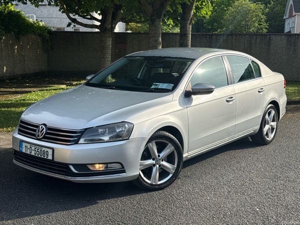 Volkswagen Passat Saloon, Diesel, 2011, Silver