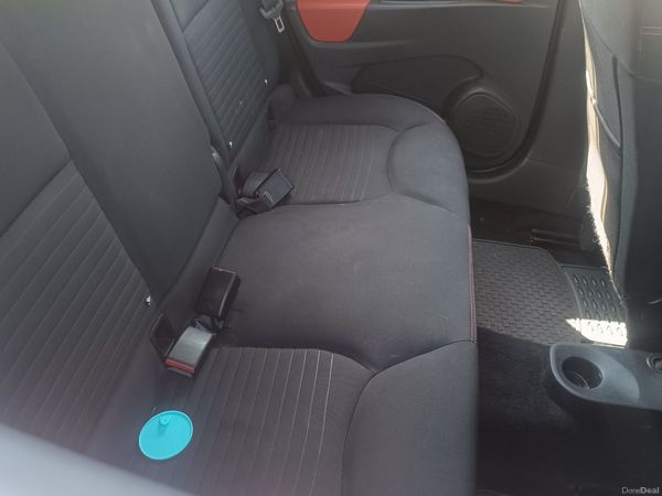 Renault Clio Hatchback, Petrol, 2013, Red