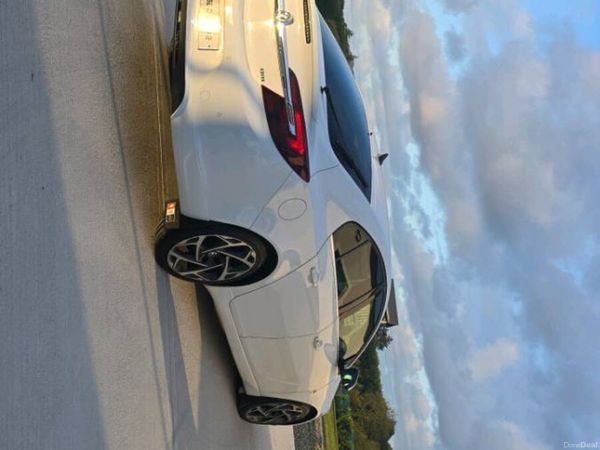 Vauxhall Insignia Hatchback, Diesel, 2016, White