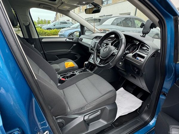 Volkswagen Touran MPV, Diesel, 2016, Blue