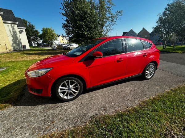 Ford Focus Hatchback, Diesel, 2018, Red