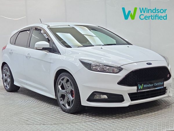 Ford Focus Hatchback, Petrol, 2019, White