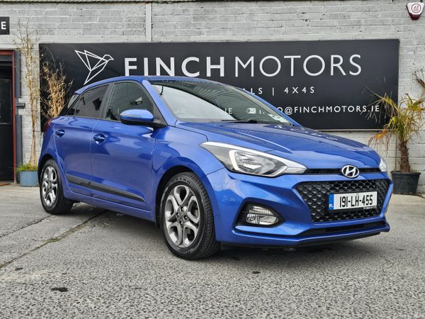 Hyundai i20 Hatchback, Petrol, 2019, Blue