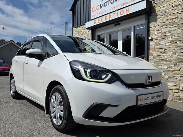 Honda Fit Hatchback, Petrol Hybrid, 2021, White