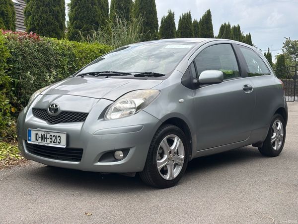 Toyota Yaris Hatchback, Petrol, 2010, Silver