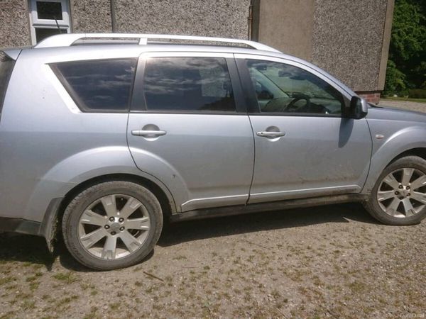 Mitsubishi Outlander SUV, Diesel, 2008, Silver