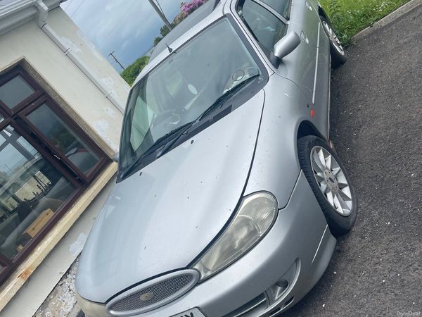 Ford Mondeo Saloon, Petrol, 1997, Silver