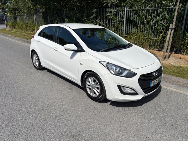 Hyundai i30 Hatchback, Diesel, 2012, White