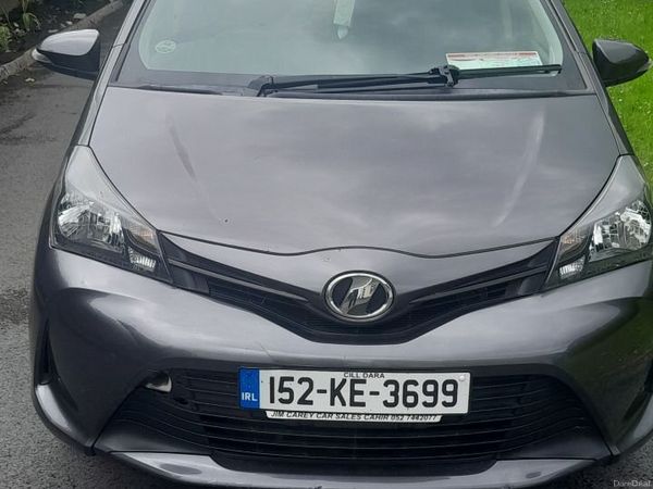 Toyota Vitz Hatchback, Petrol, 2015, Grey