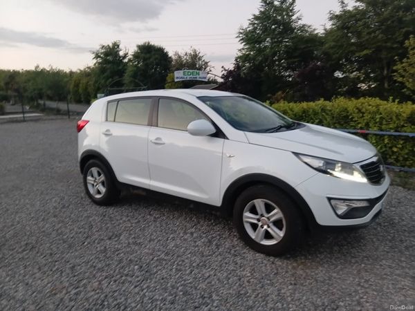 Kia Sportage SUV, Diesel, 2015, White