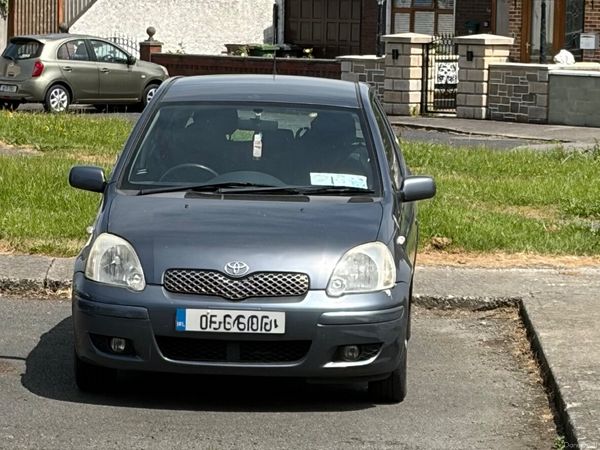 Toyota Yaris Hatchback, Petrol, 2005, Blue
