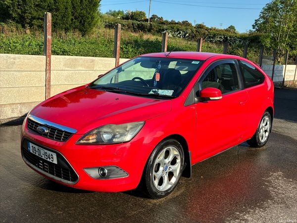 Ford Focus Hatchback, Diesel, 2009, Red