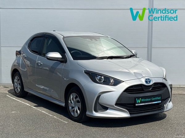 Toyota Yaris Hatchback, Petrol Hybrid, 2020, Silver
