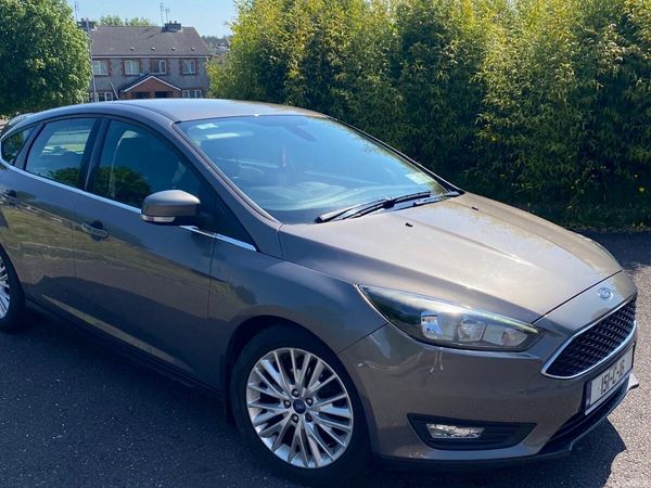 Ford Focus Hatchback, Diesel, 2015, Brown