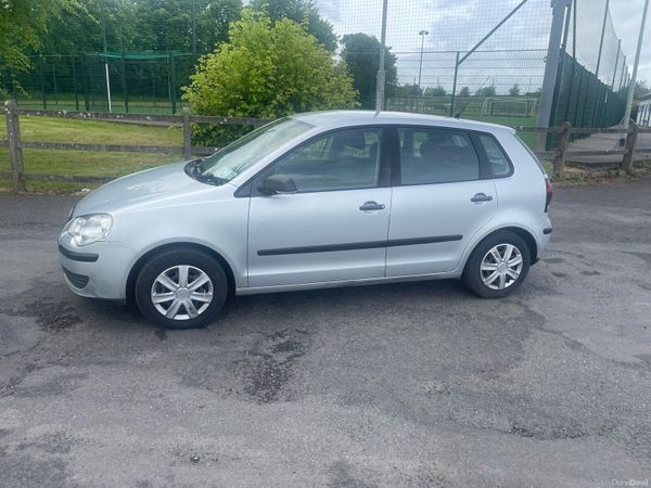 Volkswagen Polo Hatchback, Petrol, 2009, Silver