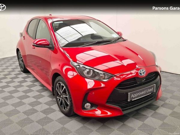 Toyota Yaris Hatchback, Petrol Hybrid, 2023, Red