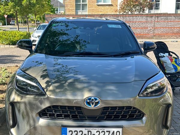 Toyota Yaris Cross Hatchback, Petrol Hybrid, 2023, Green