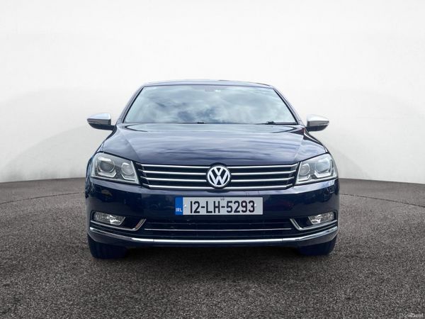 Volkswagen Passat Saloon, Petrol, 2012, Blue