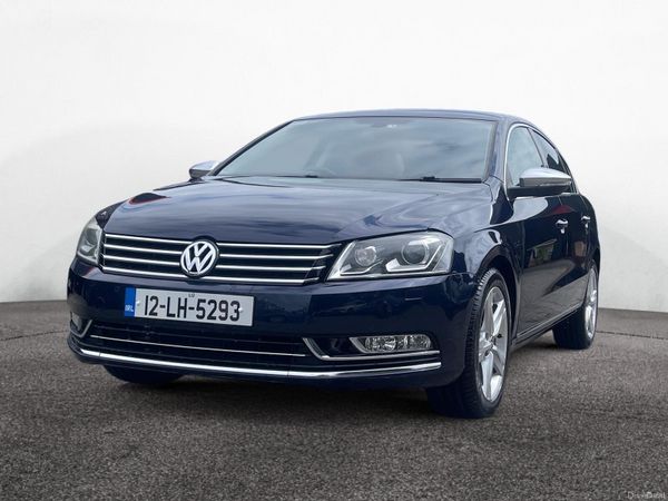 Volkswagen Passat Saloon, Petrol, 2012, Blue