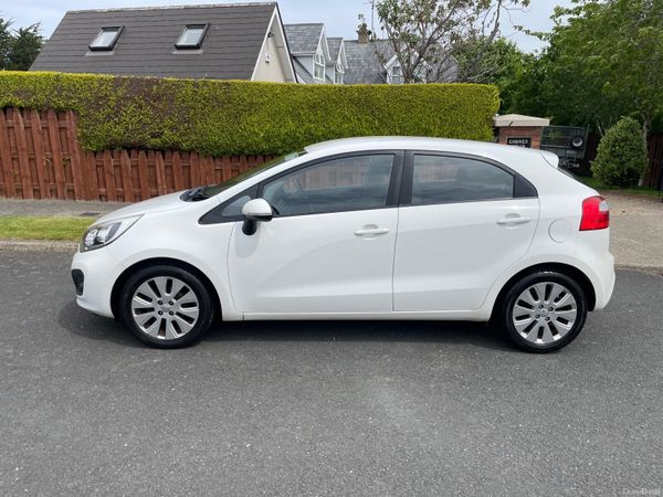 Kia Rio Hatchback, Petrol, 2013, White
