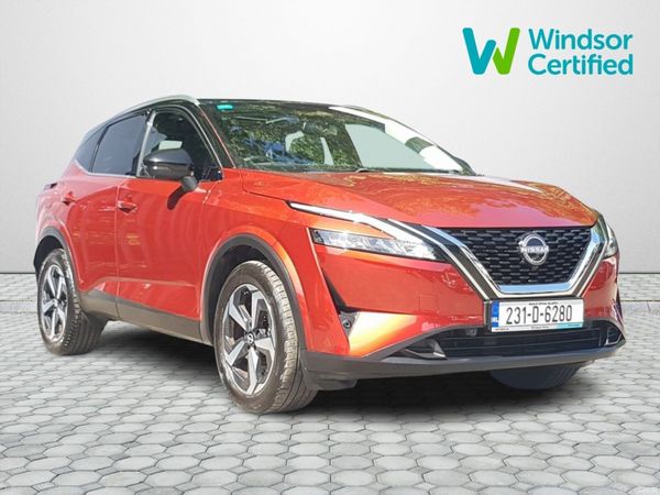 Nissan Qashqai MPV, Petrol, 2023, Red