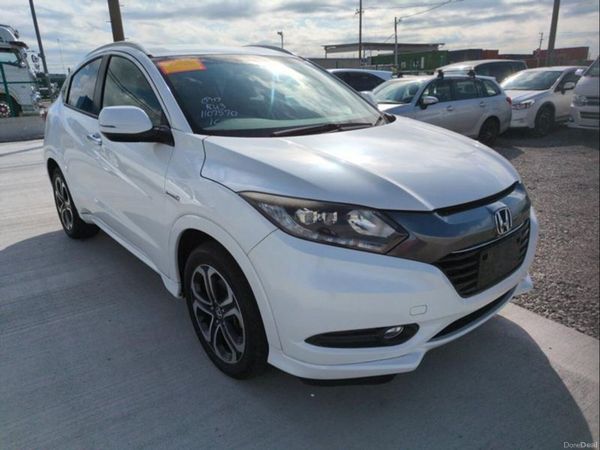 Honda Vezel SUV, Petrol Hybrid, 2015, White