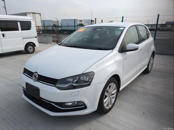 Volkswagen Polo Hatchback, Petrol, 2017, White