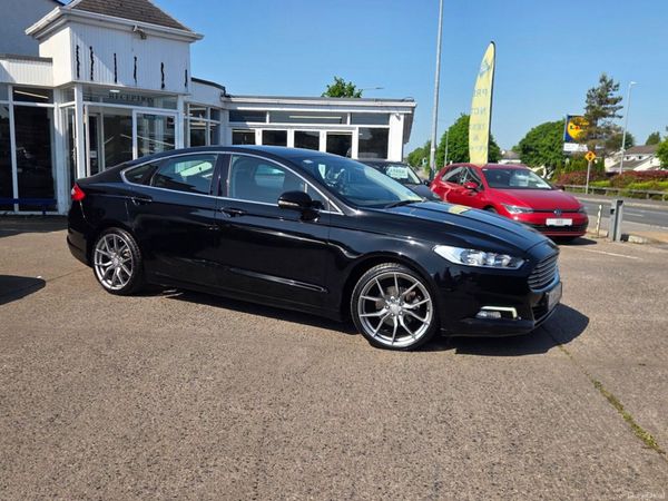 Ford Mondeo Hatchback, Diesel, 2017, Black