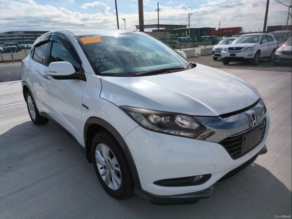 Honda Vezel SUV, Petrol Hybrid, 2014, White