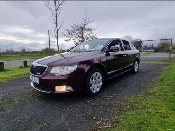 Skoda Superb Saloon, Diesel, 2013, Red