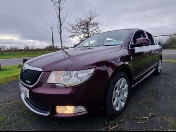 Skoda Superb Saloon, Diesel, 2013, Red